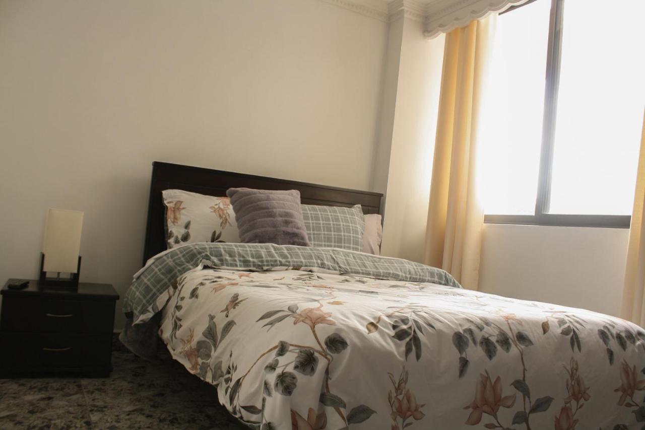 Apartahotel Kelly カリ エクステリア 写真